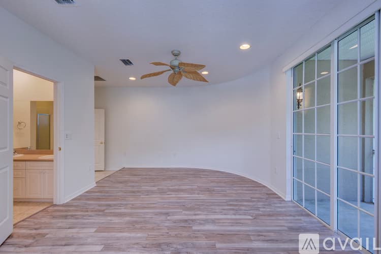 Clearwater House: 1816 Bayshore Way