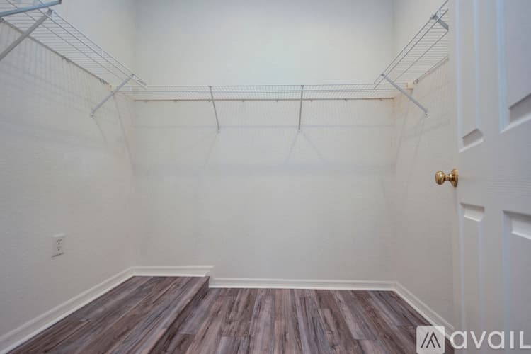 Clearwater House: 1816 Bayshore Way