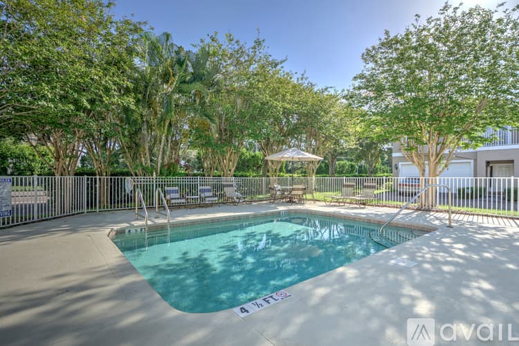 Clearwater House: 1816 Bayshore Way