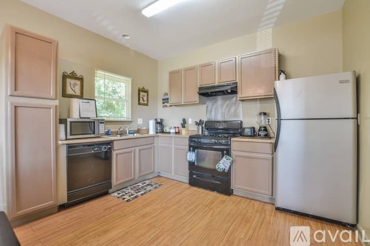 Atlanta Apartment: 1140 Moreland Dr SE
