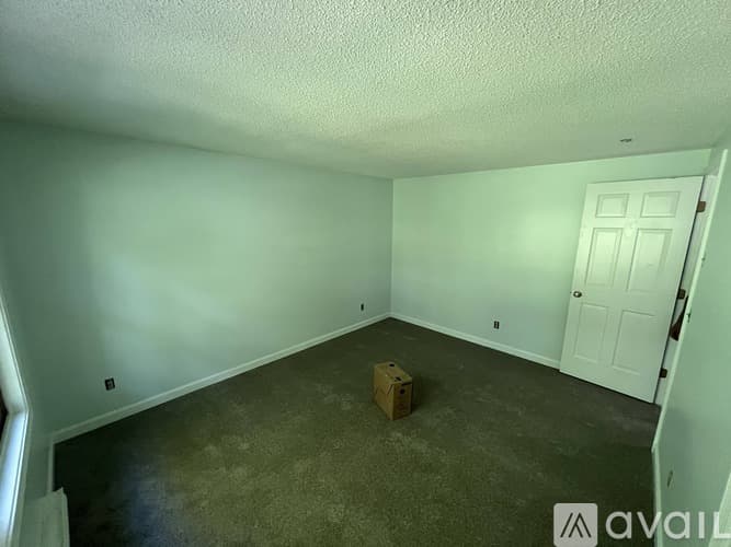 Woburn Apartment: 26 28 Garfield Ave