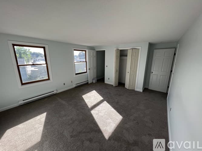 Woburn Apartment: 26 28 Garfield Ave