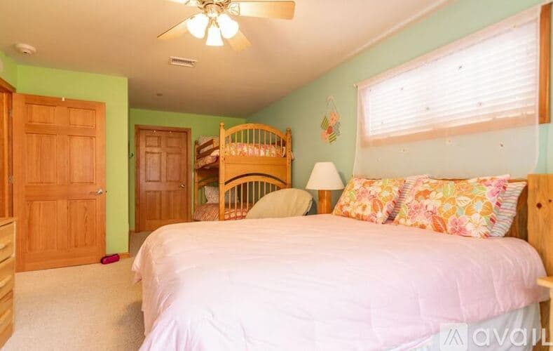 Arkdale Condo: 1833 4 E 20th Ct Unit 1804