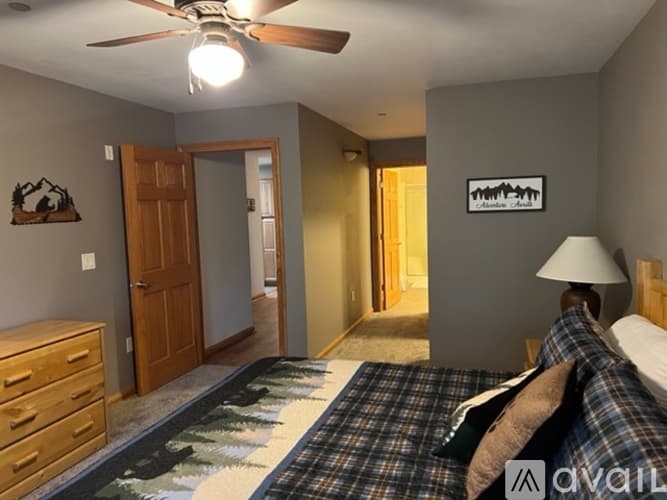 Arkdale Apartment: 1828 6 Parkland Dr