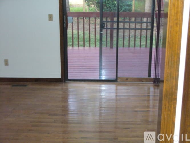 Dublin House: 2105 Selbourne Ct
