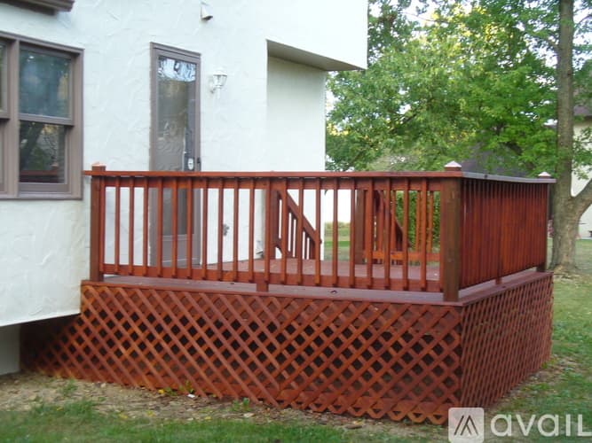 Dublin House: 2105 Selbourne Ct