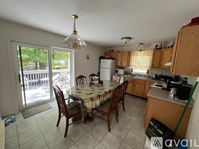 Dingmans Ferry House: 368 Wild Acres Dr
