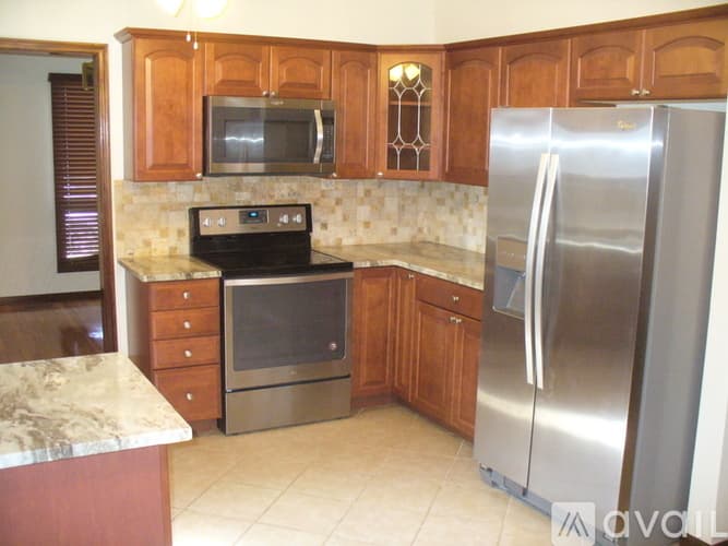 Dublin House: 2105 Selbourne Ct