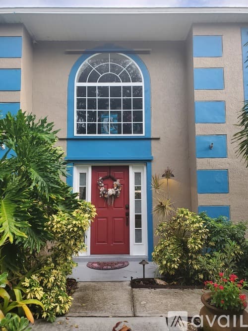 Palm Bay House: 275 Krefeld Road NW