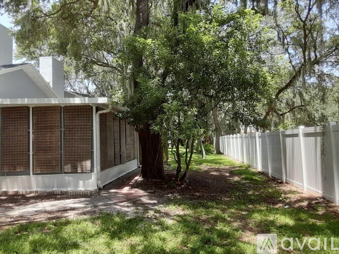 Oldsmar House: 63 Emerald Bay Dr