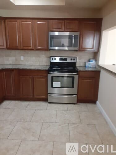Oldsmar House: 63 Emerald Bay Dr