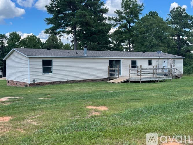 Belton House: 104 Wild Fox Trail