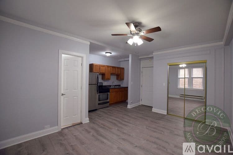 Chicago Apartment: 5860 N Kenmore Ave