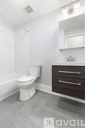 Chicago Apartment: 1611 W Juneway Terrace