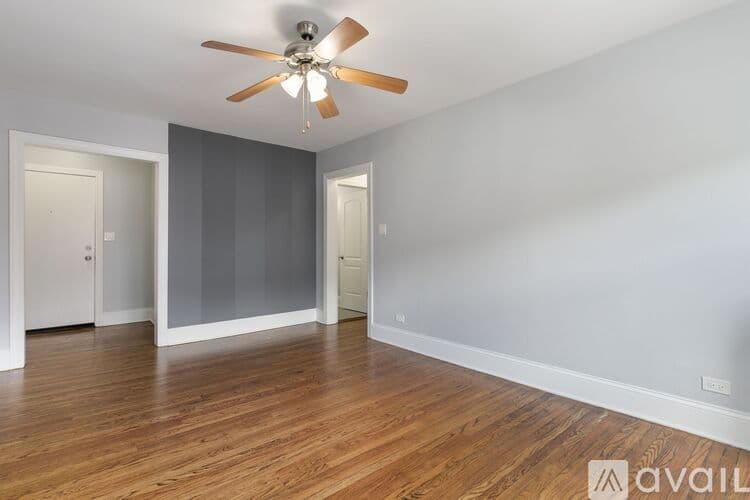 Chicago Apartment: 1611 W Juneway Terrace