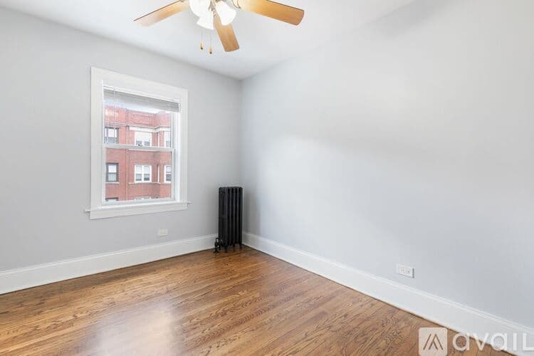Chicago Apartment: 1611 W Juneway Terrace