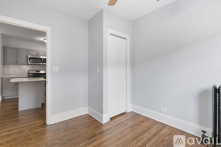 Chicago Apartment: 1611 W Juneway Terrace