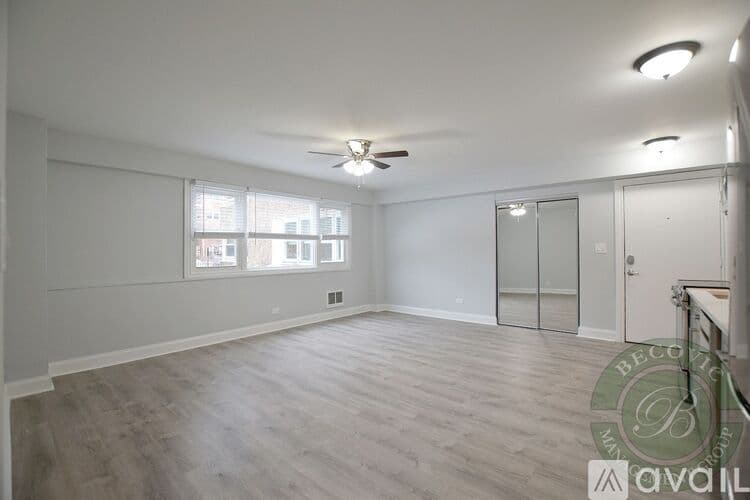 Chicago Apartment: 7710 N Sheridan Rd