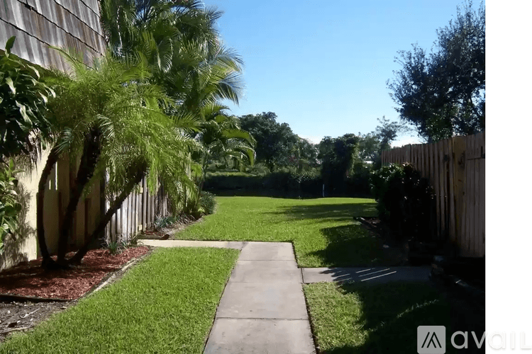 Lake Worth Townhome: 2391 Waterside Dr