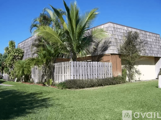 Lake Worth Townhome: 2391 Waterside Dr