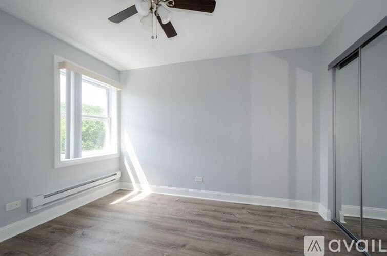 Chicago Apartment: 7710 N Sheridan Rd