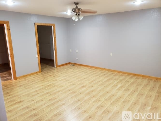 Harriman House: 635 Russell Ave