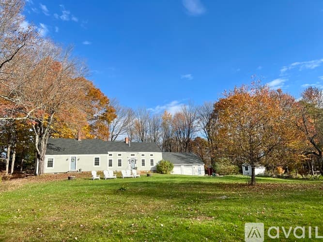 Gray House: 130 Dutton Hill