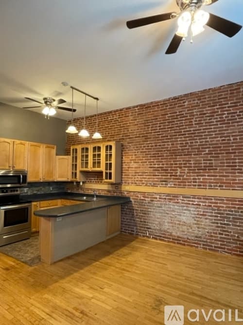 Stevens Point Apartment: 913 Main Street