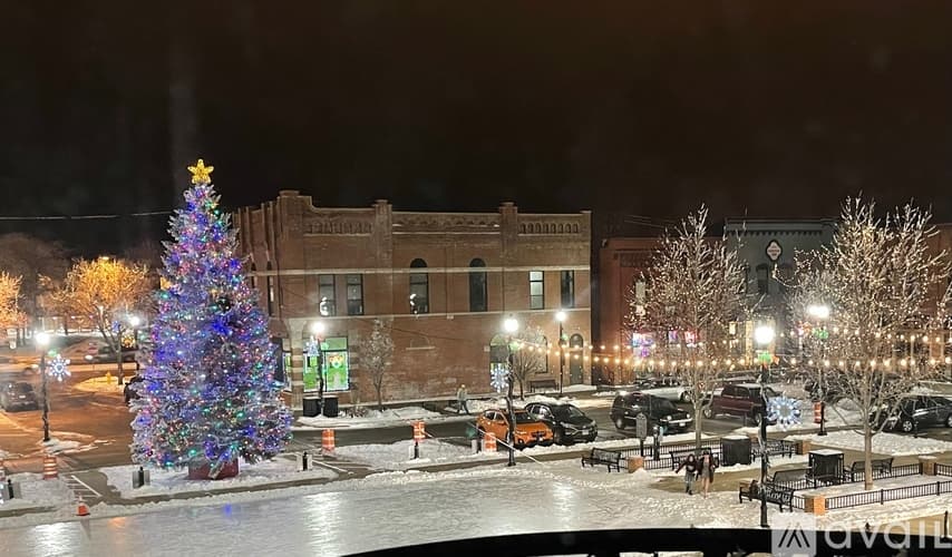 Stevens Point Apartment: 913 Main Street