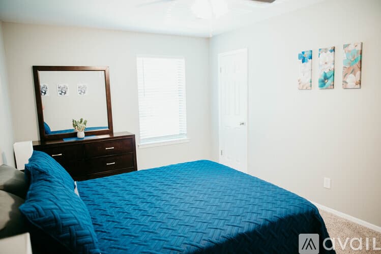Jacksonville House: 19 Del Tara Dr