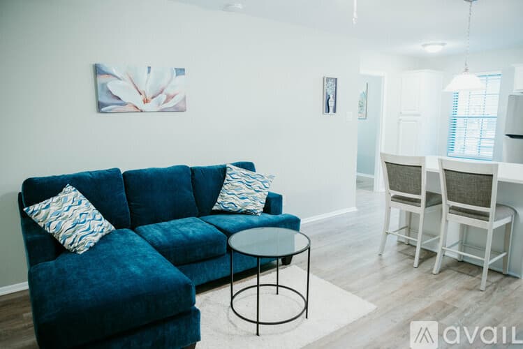 Jacksonville House: 19 Del Tara Dr