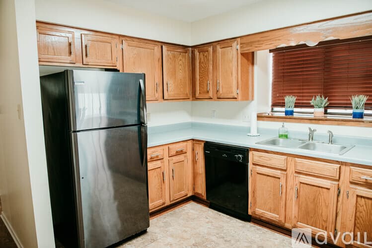 Sherwood House: 101 Bearskin Dr