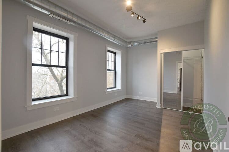 Chicago Apartment: 7645 N Sheridan Rd