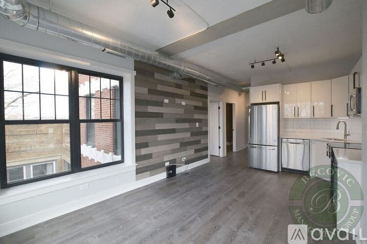 Chicago Apartment: 7645 N Sheridan Rd