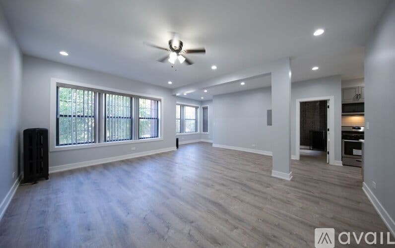 Chicago Apartment: 7663 N Rogers Ave