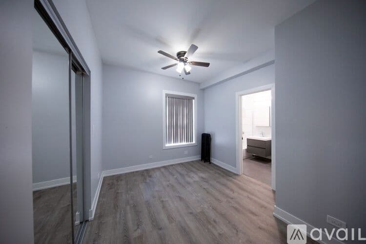 Chicago Apartment: 7663 N Rogers Ave