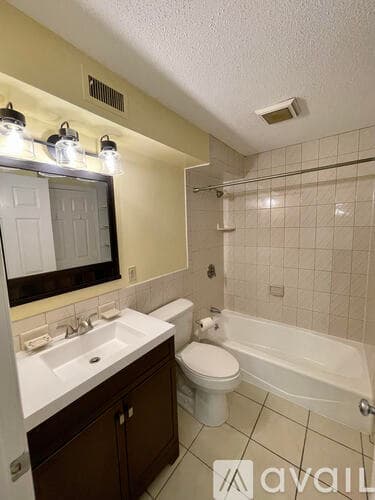 Hingham Condo: 20 Beals Cove Road