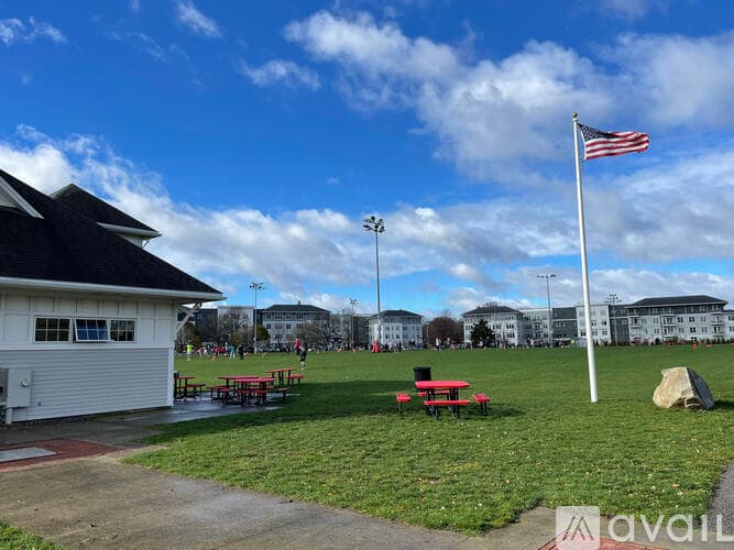 Hingham Condo: 20 Beals Cove Road