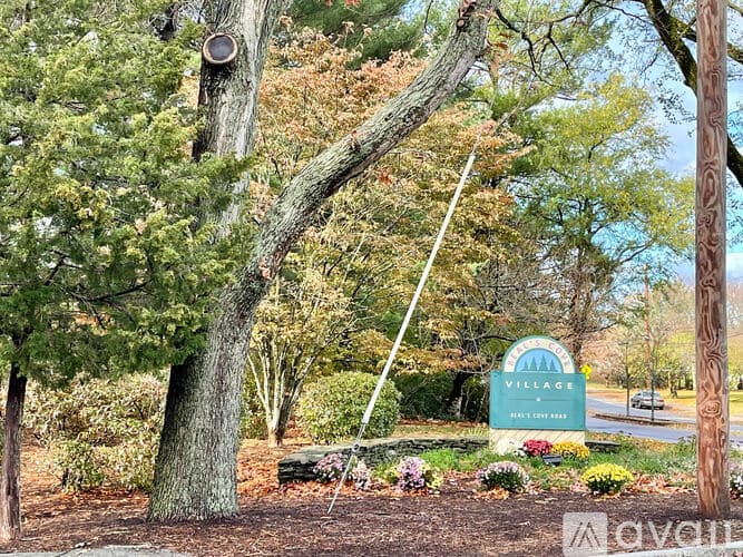 Hingham Condo: 20 Beals Cove Road