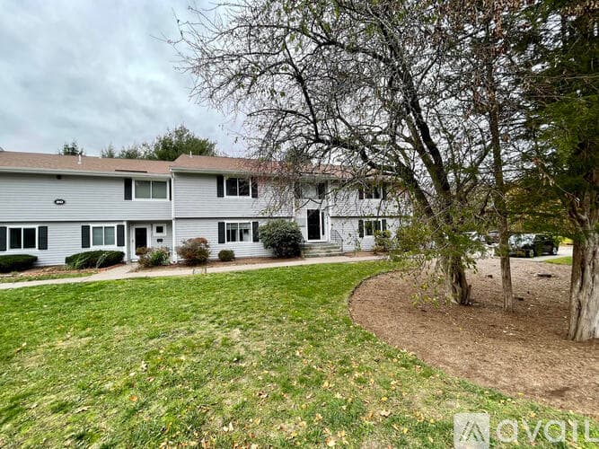 Hingham Condo: 20 Beals Cove Road