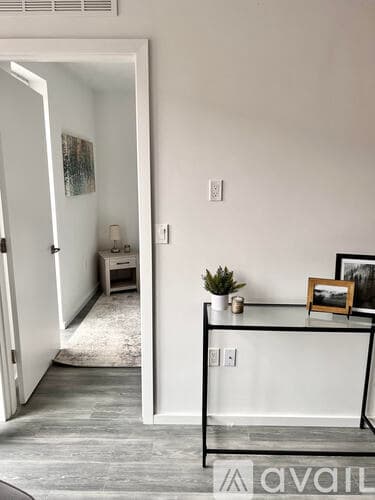 Lowell Apartment: 160 Middlesex Street