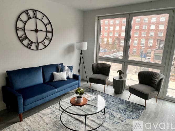 Lowell Apartment: 160 Middlesex Street