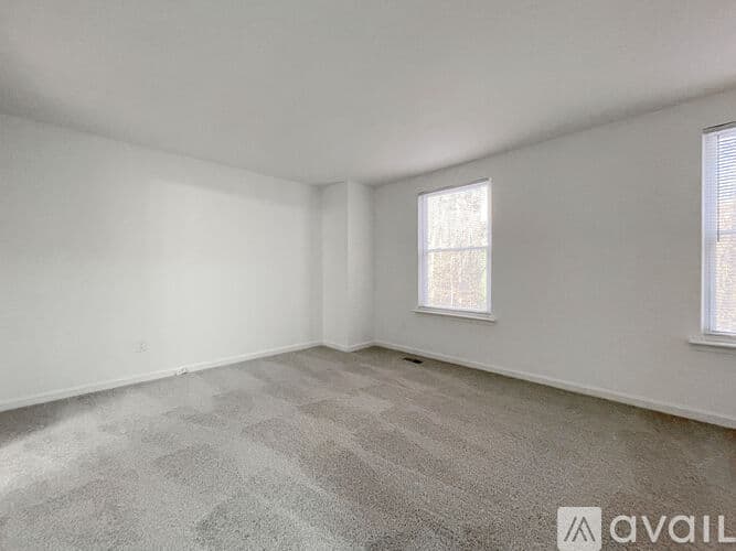 Raleigh House: 7328 Summerland Dr