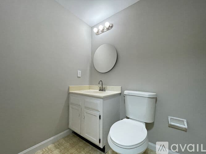 Raleigh House: 7328 Summerland Dr