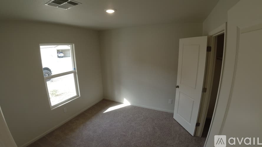 Bullhead City House: 2412 Sandpiper Dr