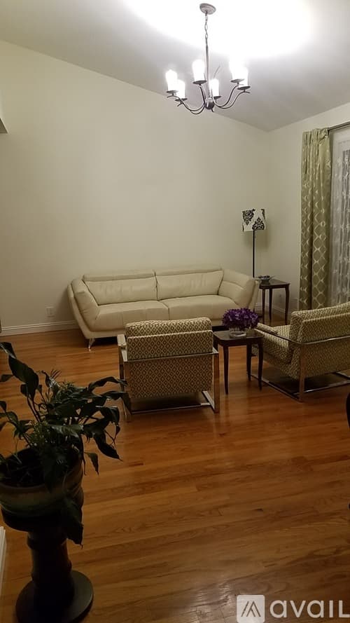 Saint Louis House: 3 Seawood Court