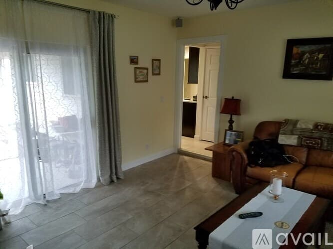 Saint Louis House: 3 Seawood Court