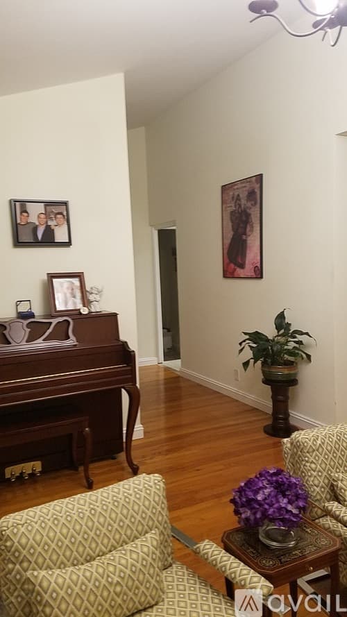 Saint Louis House: 3 Seawood Court