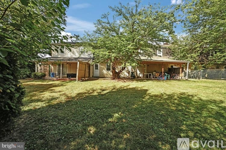 Wyomissing House: 2022 Hale Court