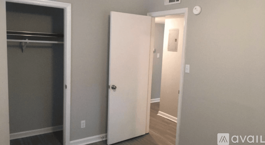 Hinesville Apartment: 906 To 914 West Pine Street